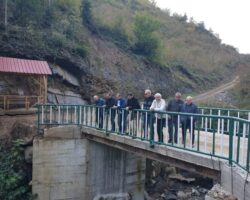 BORÇKA KAYMAKAMI BULAT, ALACA KÖYÜNDE İNCELEMELERDE BULUNDU