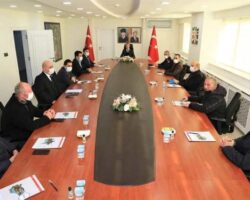 VALİ DORUK, MACAHEL BÖLGESİ MUHTARLARIYLA BİR ARAYA GELDİ