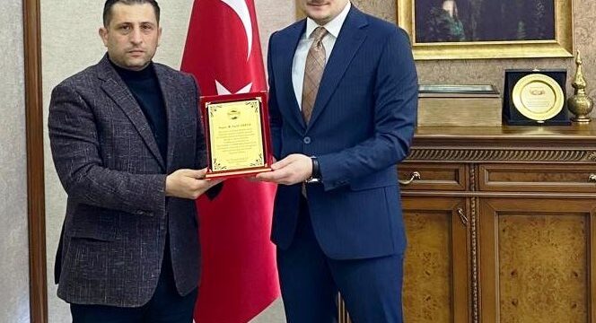 Korumalı: Kaymakam Bulat’dan İlçe Tarım ve Orman Müdürüne Başarı Belgesi ve Plaket Takdimi