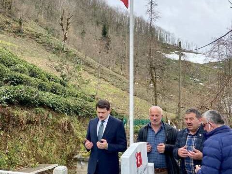 BORÇKA KAYMAKAMI BULAT, ŞEHİT AİLELERİNİ ZİYARET ETTİ
