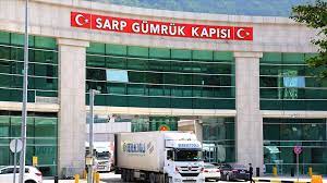 Gürcistan’a Kaçmaya Çalışan FETÖ Üyesi Kadın Tır’ın Gizli Bölmesinde Yakalandı