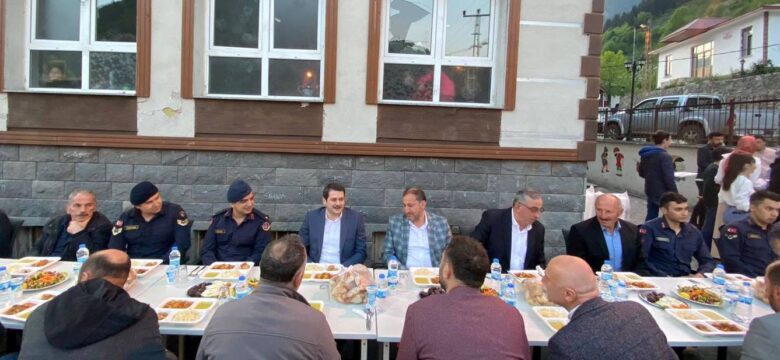 KAYMAKAM BULAT, MACAHEL’DE İFTAR PORGRAMINA KATILDI