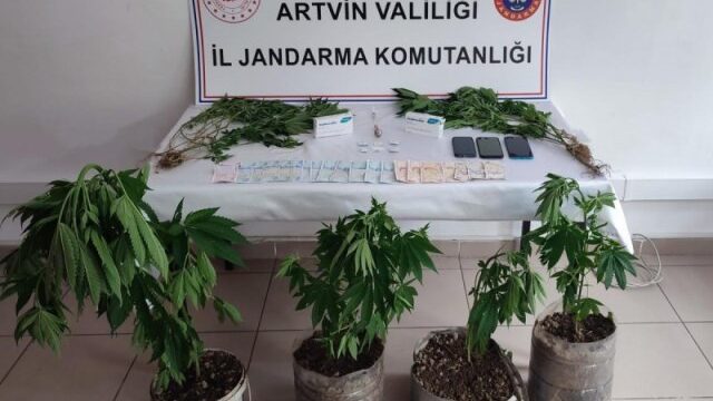 Artvin’de uyuşturucu operasyonu, 3 kişi tutuklandı