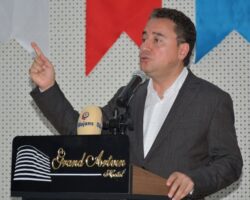 DEVA Partisi Genel Başkanı Babacan Artvin’de