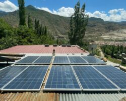 Orman Köylüsü Elektriğini Güneşten Alıyor
