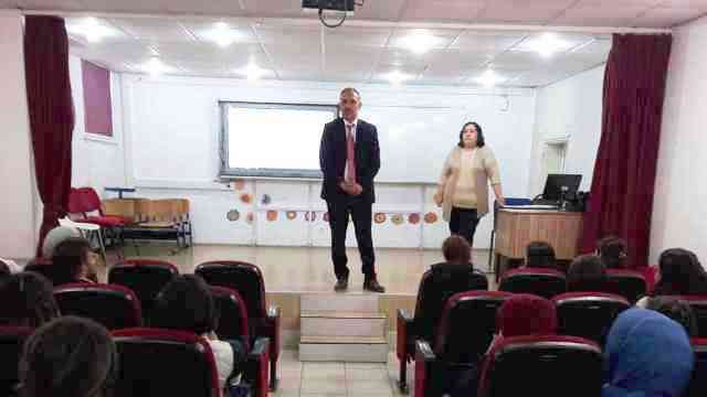 Borçka’da Aile Okulu Eğitici Eğitimi Kursu Başladı