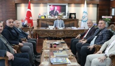 Başkan Orhan ve Başkan Merttürk’ten Hopa TSO’ya Ziyaret