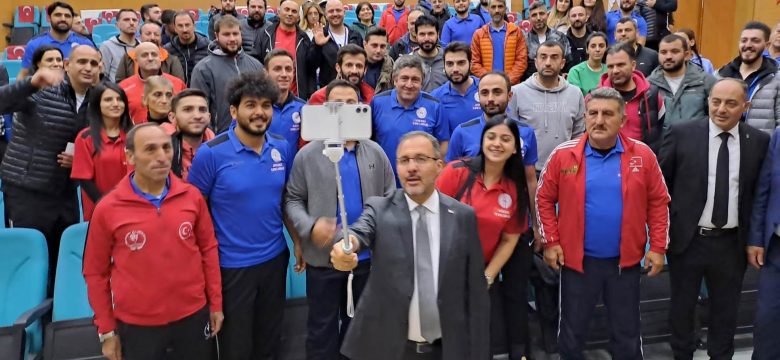 Gençlik ve Spor Bakanı Kasapoğlu, “Yakın Işıkları Türkiye Aydınlansın”