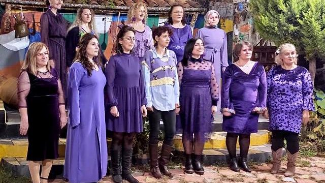 B. B. Kadın Korosu “Kadına Yönelik Şiddete Karşı Farkındalık” Etkinliği Gerçekleştirdi