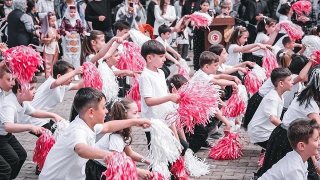 23 NİSAN ULUSAL EGEMENLİK VE ÇOCUK BAYRAMININ 103. YILDÖNÜMÜ BORÇKA’DA COŞKUYLA KUTLANDI