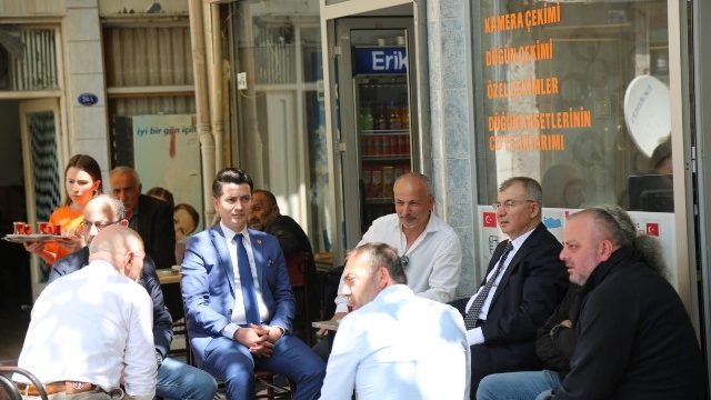 Artvin Valisi Doruk, Borçka’da esnafı ziyaret etti