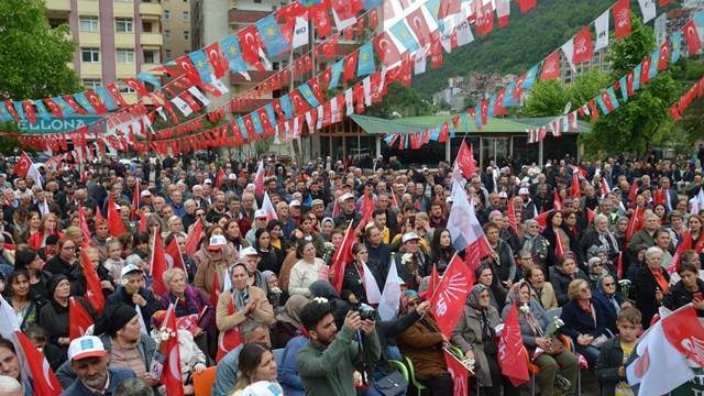 Borçka’da CHP Miting Kareleri