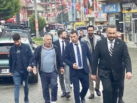 MP Artvin Milletvekili Adayı Yılmaz, “UMUTLARIMIZ, BAHARIN ÇİÇEKLERİ GİBİ”