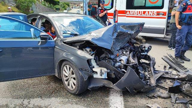 Borçka’da Trafik Kazası, 8 Kişi Yaralı