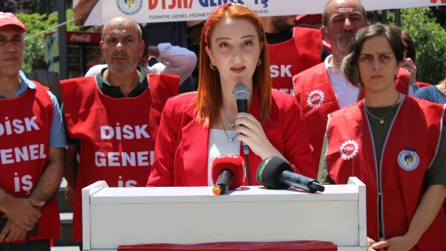 Artvin’de DİSK – Genel İş Sendikası, “Zamlara, adaletsiz vergilere, asgari yaşama hayır, Zamlar ve vergi artışları durmak bilmiyor”