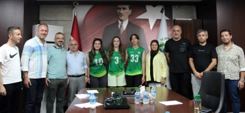 Artvinspor Kadın Voleybol Takımı Transferlerine Devam Ediyor