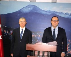 Gürcistan Büyükelçisi Jangava, Artvin Valisi Doruk’u ziyaret etti