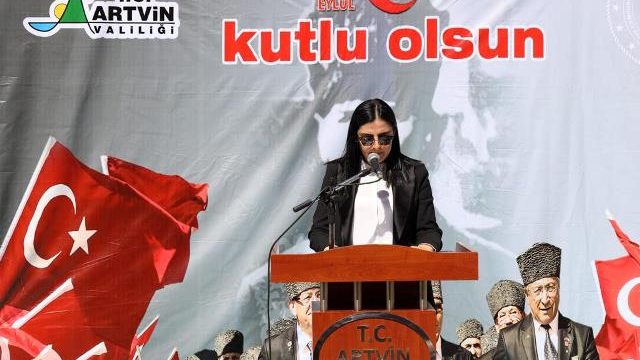 19 EYLÜL GAZİLER GÜNÜ, HÜKÜMET KONAĞI ÖNÜNDE DÜZENLENEN TÖRENLE KUTLANDI