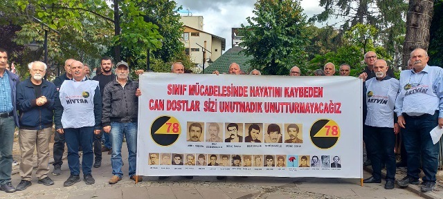 Artvin’de 78’liler Derneği 12 Eylül Darbesinde hayatını kaybedenleri andılar