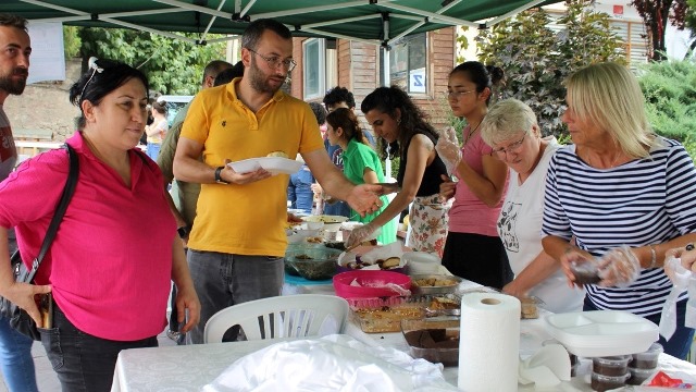 Artvin’de DENİZ için kermes düzenlendi