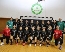 Artvin 7 Martspor Kadın Hentbol Takımı sezonun ilk maçını  galibiyetle başladı