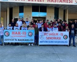 Hopa Devlet Hastanesi’nde sağlık emekçileri tarafından basın açıklaması düzenlendi