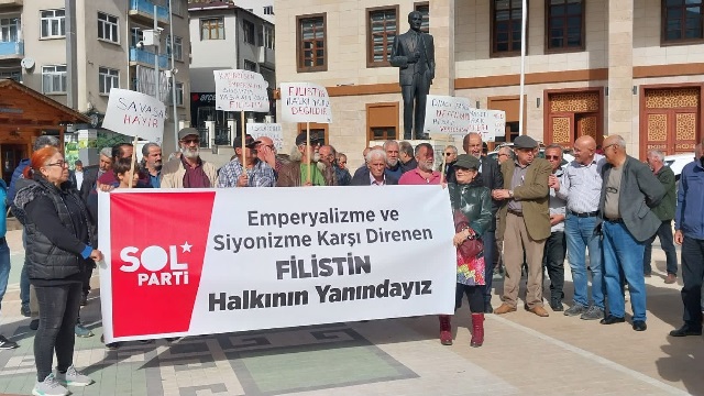 SOL Parti Şavşat İlçe Başkanı Keskin, “Yaşasın Bağımsız ve Özgür Filistin”