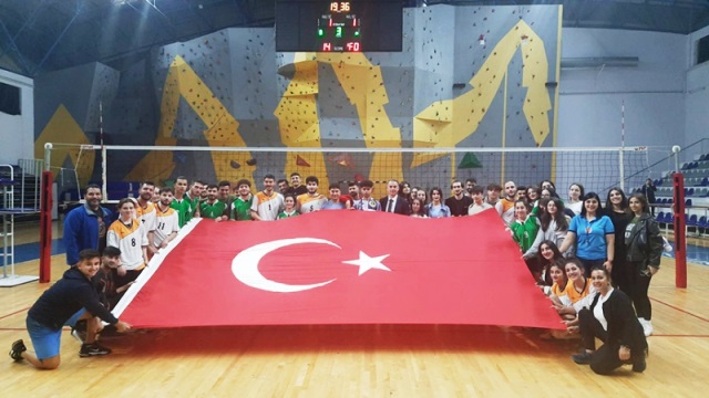 “Takımını Kur Gel” Karma Voleybol Turnuvası Tamamlandı