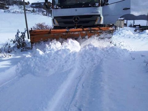 Artvin ve ilçelerinde 73 köy yolu ulaşıma kapalı