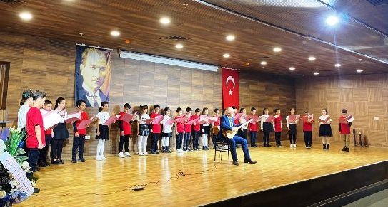 Borçka’da 24 Kasım Öğretmenler Günü Kutlandı