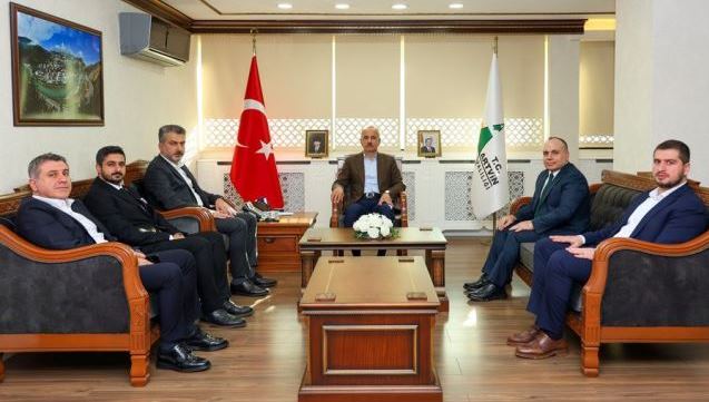 Ulaştırma ve Altyapı Bakanı Uraloğlu, Valimiz Sayın Cengiz Ünsal’ı Makamında Ziyaret Etti