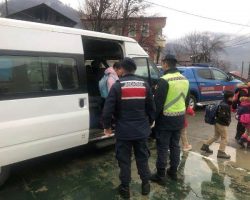 Artvin İl Jandarma Komutanlığı Asayiş ve Trafik Timlerince Denetlemeler Yapıldı