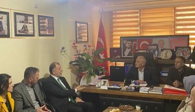 Belediye Başkan Adayı Erdem, CHP İlçe Teşkilatını Ziyaret Etti
