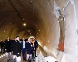 Vali Cengiz Ünsal, Yusufeli T14 Tünelinde İncelemelerde Bulundu