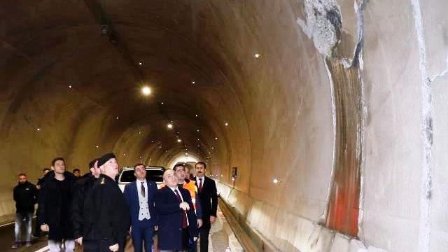 Vali Cengiz Ünsal, Yusufeli T14 Tünelinde İncelemelerde Bulundu
