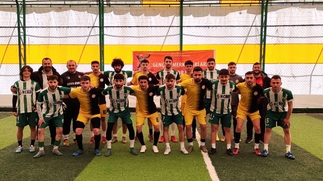 Artvin’de Gençlik Merkezleri Futbol Turnuvası Başladı
