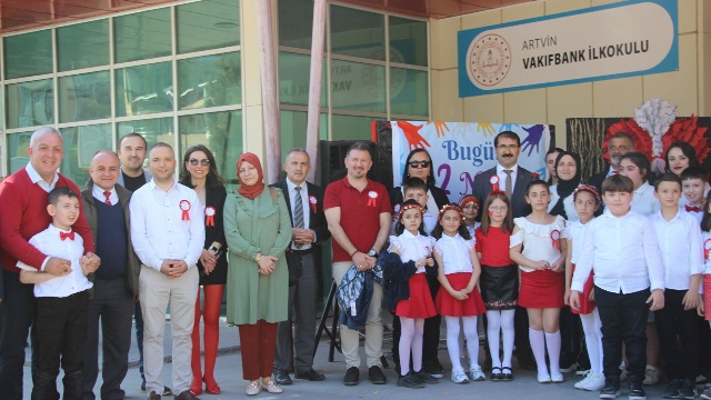 Artvin’de Dünya Otizm Farkındalık Günü Etkinliği Düzenlendi