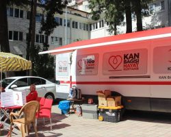 Türk Kızılayı Artvin’de 2. Gününden bağışçıları bekliyor