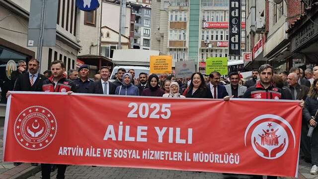 Korumalı: Aile Haftası etkinliklerinde Artvin’de kortej yürüyüşü düzenlendi