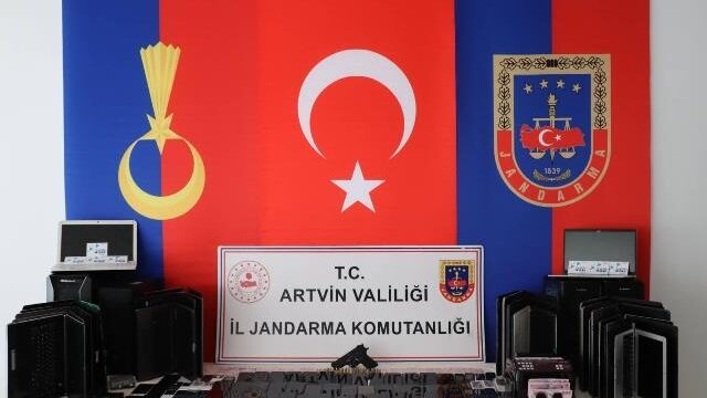 Korumalı: Artvin’de nitelikli dolandırıcılık faaliyetlerinde bulunan organize suç örgütü çökertildi