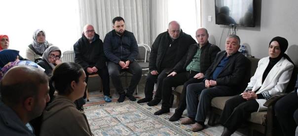 Korumalı: Borçka Kaymakamı Büyükkılıç, trafik kazasında hayatını kaybeden Emre İskenderoğlu’nun ailesine taziye ziyaretinde bulundu