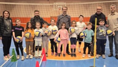 Korumalı: Borçka’da Sporcuların Sosyal, Kültürel ve Sportif Faaliyet Kursları Ziyaret Edildi