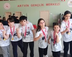 Korumalı: Borçka’lı Bilek Güreşi Sporcularımız 4 Birincilik elde etti