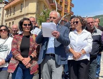 Korumalı: CHP Borçka İlçe Başkanlığı Özel’e yönelik yapılan saldırı ile ilgili bir basın açıklaması düzenledi