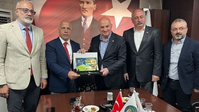 Korumalı: Milletvekili Bayraktutan, Artvin Ticaret Borsasını ziyaret etti