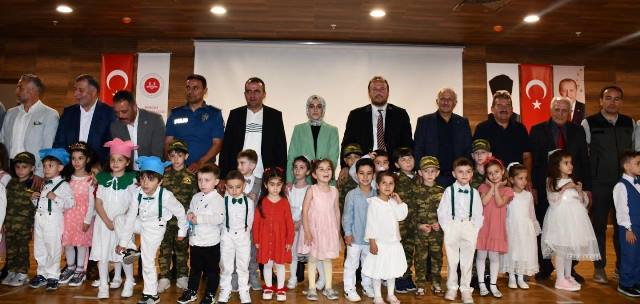 Korumalı: Alkışlar 4-6 Yaş Grubu Kur’an kurslarında eğitim gören öğrencilere