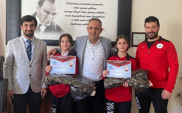 Korumalı: Başarılı Muay Thai Sporcularını İlçe MEM Bakır Tebrik Etti