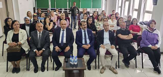 Korumalı: “Maarif Modeli Ebeveyn Okulu” kursları Artvin’de başarıyla tamamlandı