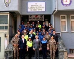 Korumalı: Vali Ergün, Bayram arifesinde kamu kurumlarına ziyaretlerde bulunarak görevli personelin bayramını kutladı