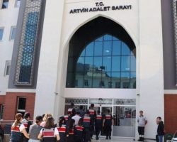 Korumalı: Artvin merkezli yürütülen FETÖ soruşturmasında, 5 ilde düzenlenen operasyonda 8 şüpheli gözaltına alındı